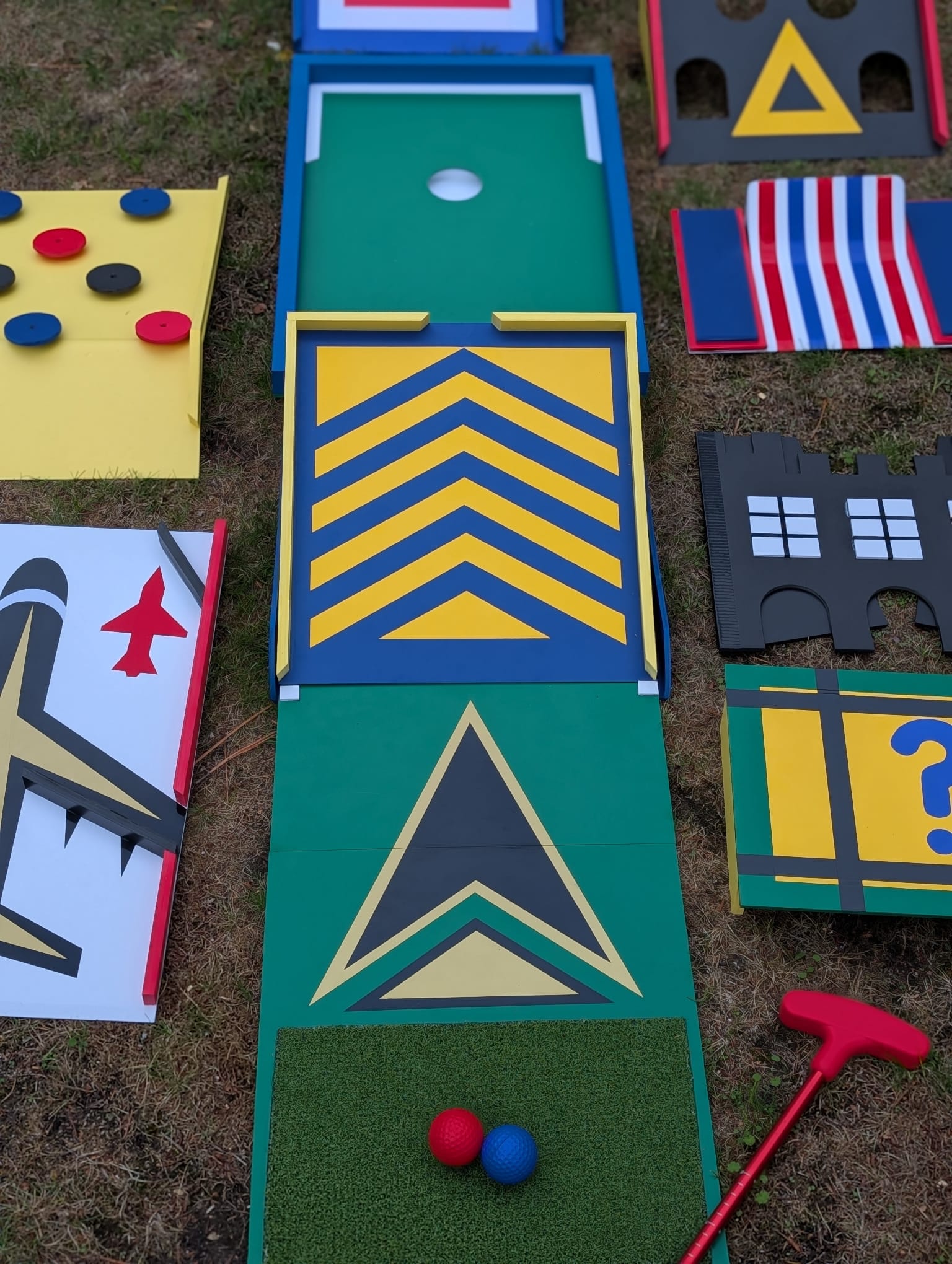 All-in-one 9 Hole Crazy Golf Set - Image 4