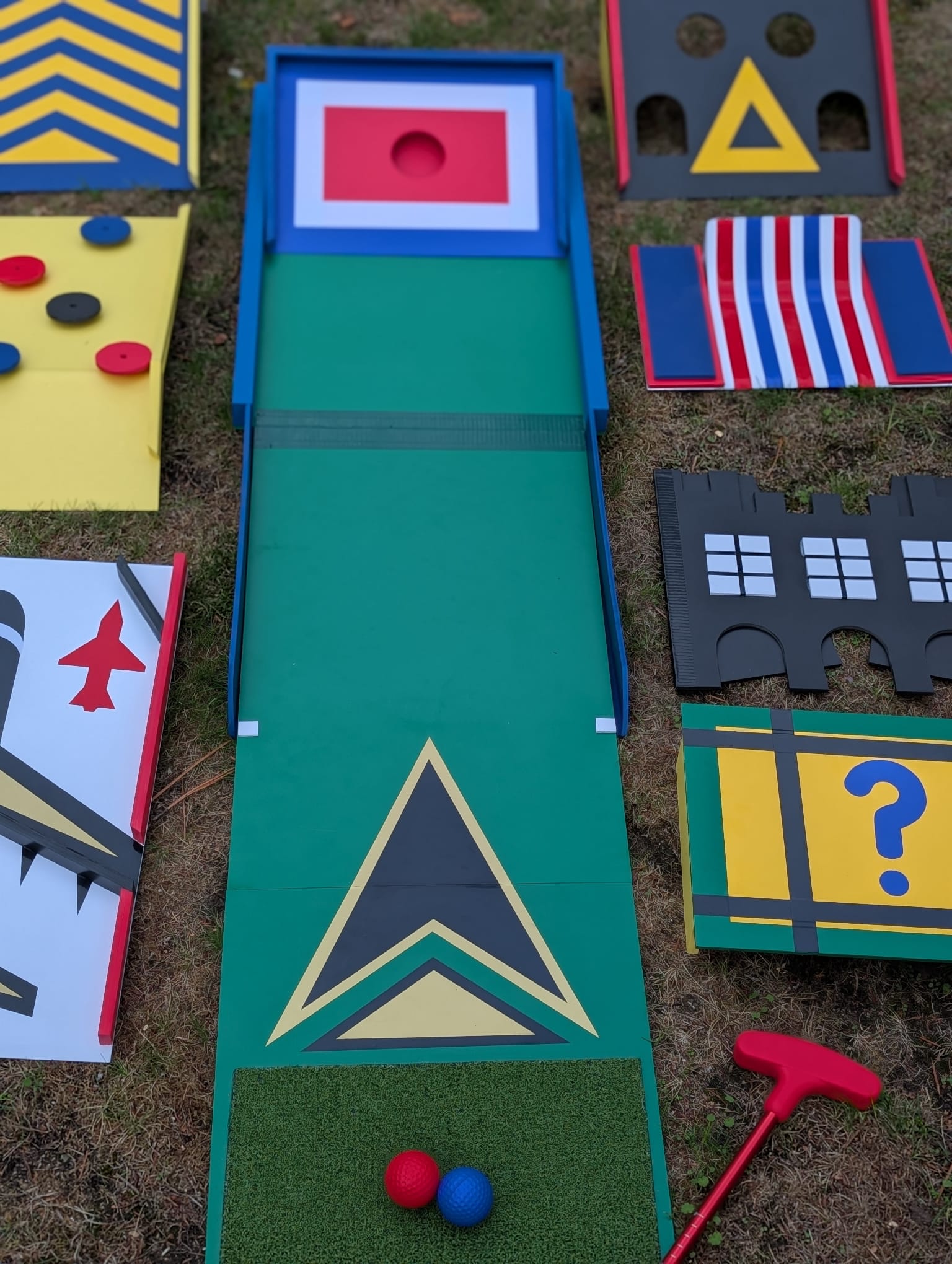 All-in-one 9 Hole Crazy Golf Set - Image 5