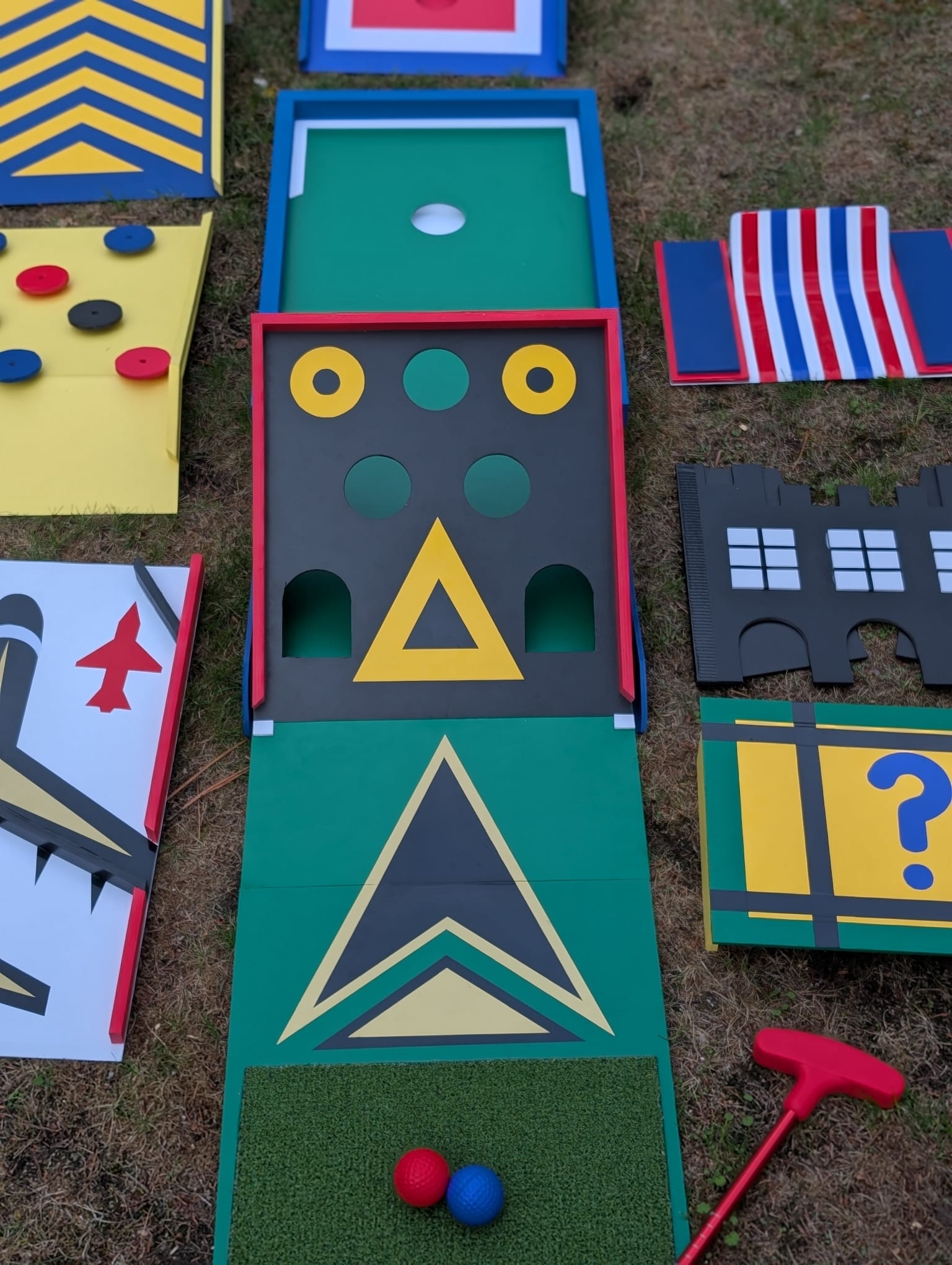 All-in-one 9 Hole Crazy Golf Set - Image 6