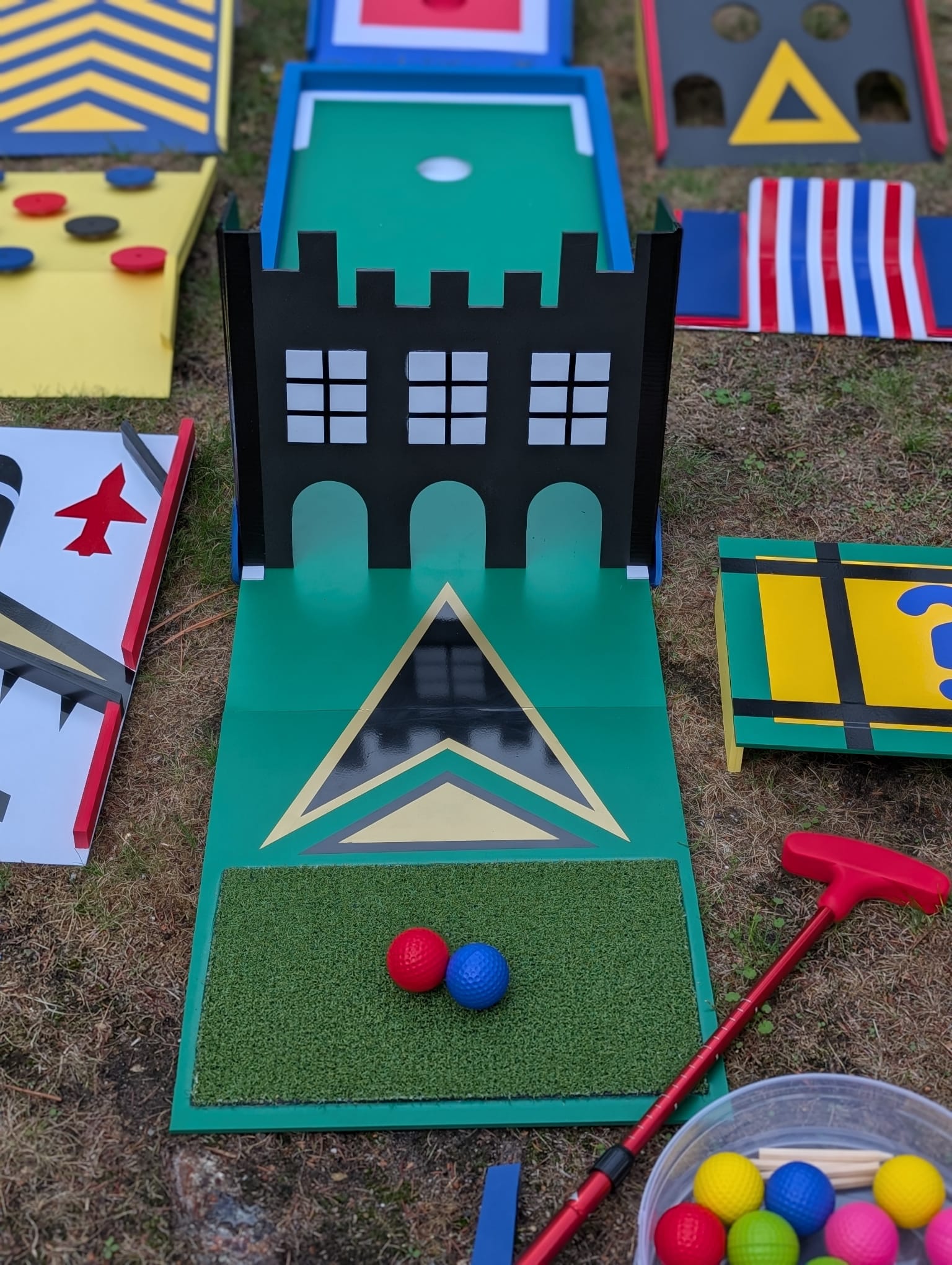 All-in-one 9 Hole Crazy Golf Set - Image 8