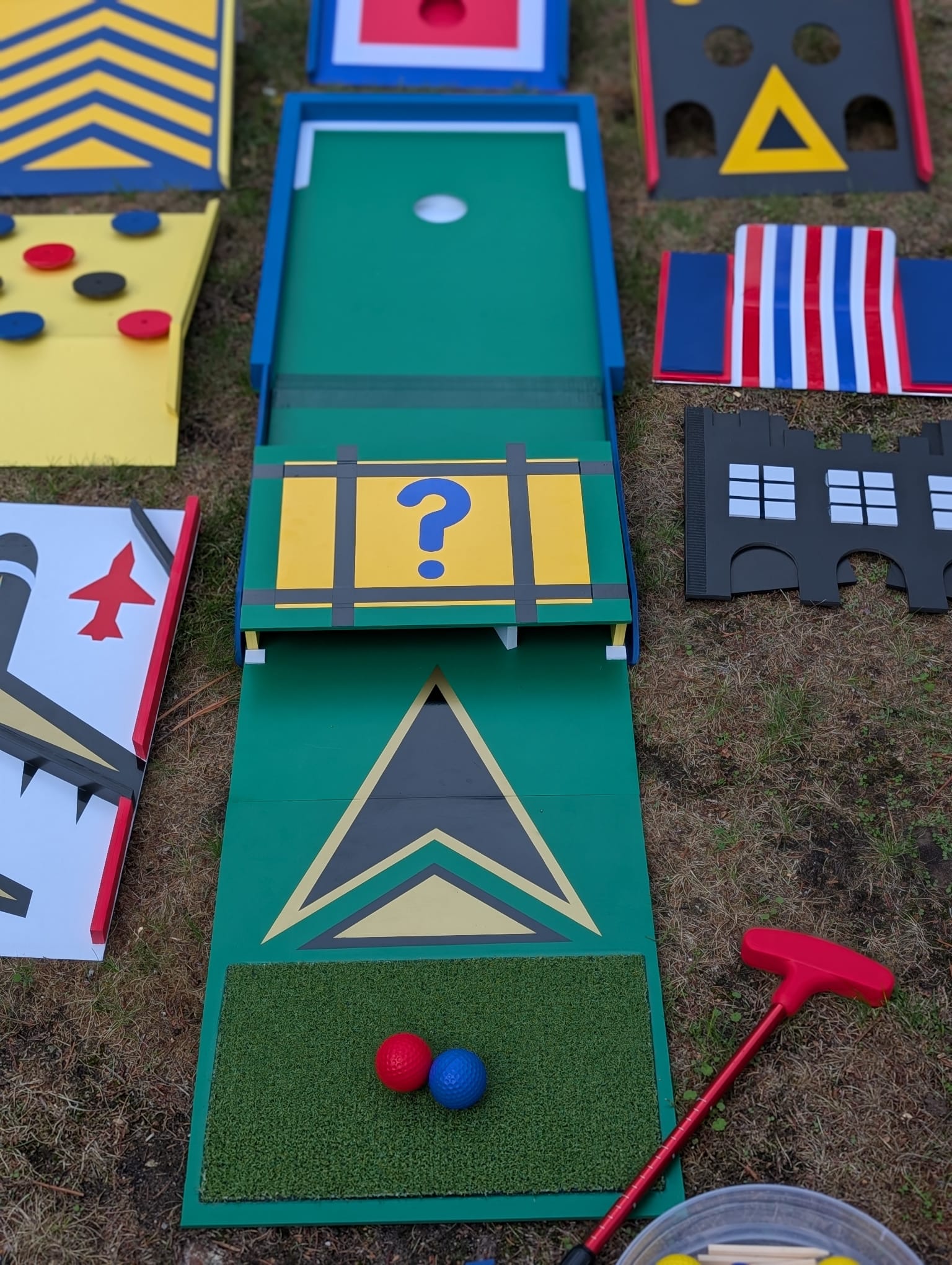 All-in-one 9 Hole Crazy Golf Set - Image 9