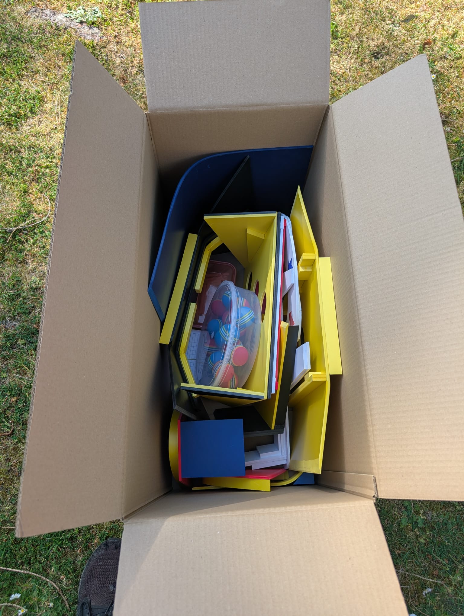 Mini Mayhem Crazy Golf Set - Image 6