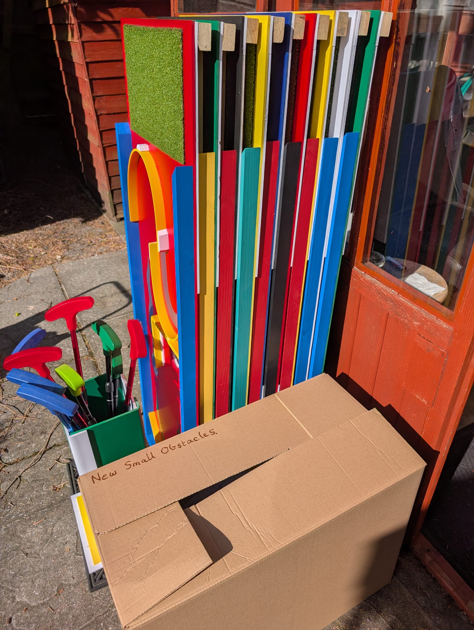 Mini Mayhem Crazy Golf Set - Image 7